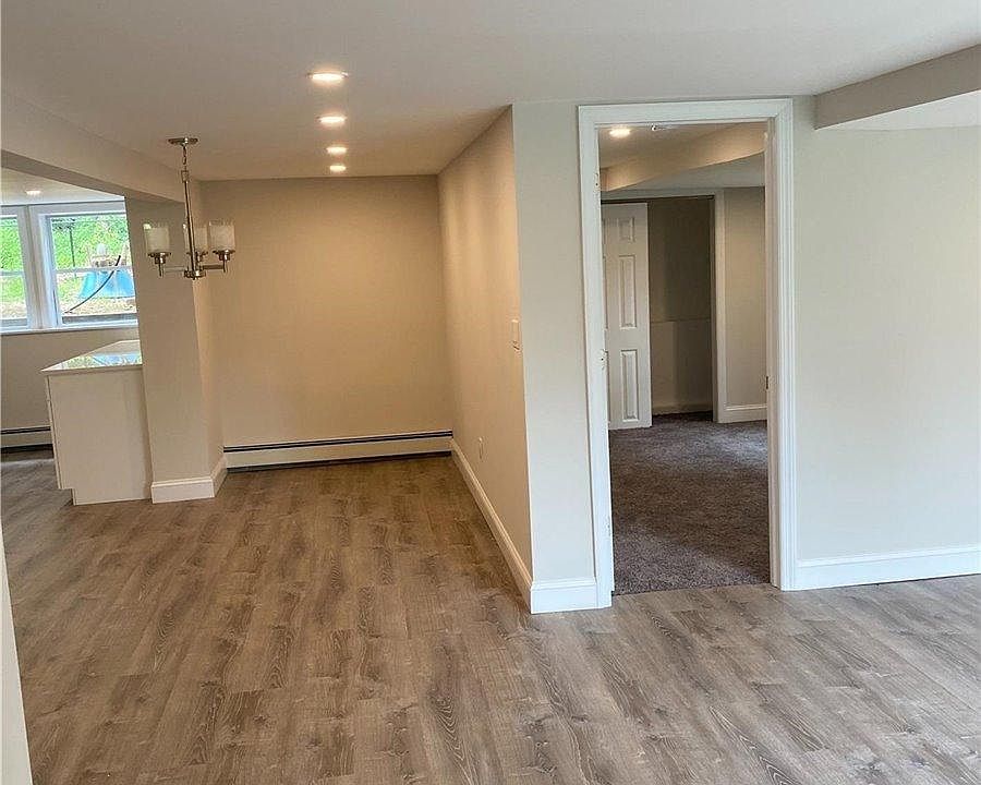 1st image of 110 Roosevelt Blvd