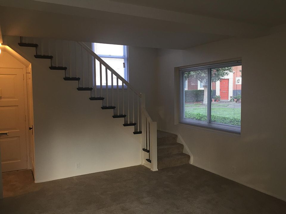 1st image of 211 Serrano Dr