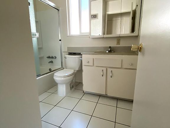 3rd image of 29 Park Ave #29
