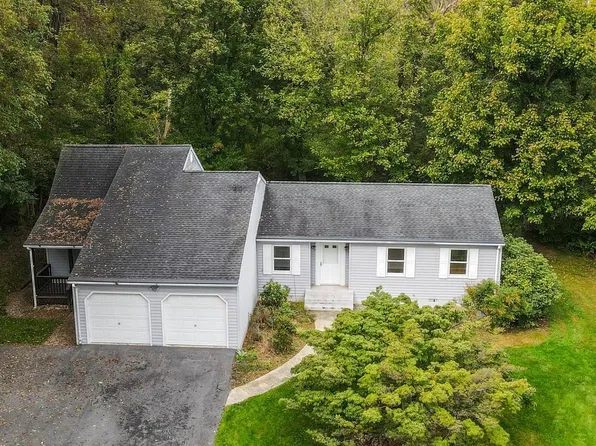 116 Valley Ct, Shepherdstown, WV 25443