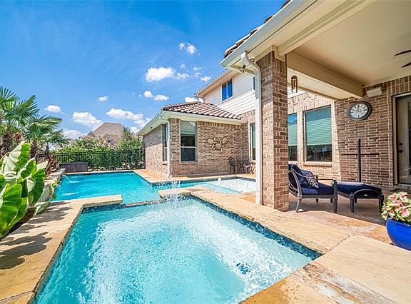 2nd image of 4028 Jasmine Fox Ln
