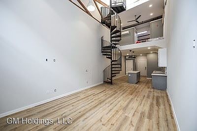 5th image of 3450 J St #121
