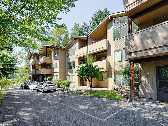 3rd image of 14826 SE 38th St Unit 8