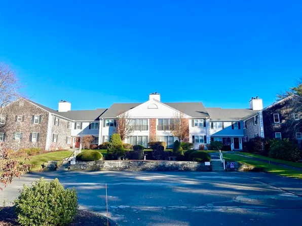 19 Hilltop Dr Unit 19, Sandwich, MA 02563