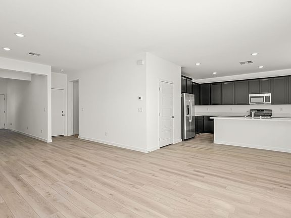 4 web or mls Lennar 2639 Marlette Ave 4
