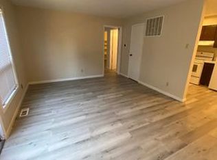 3729 Morganford Rd, Saint Louis, MO 63116