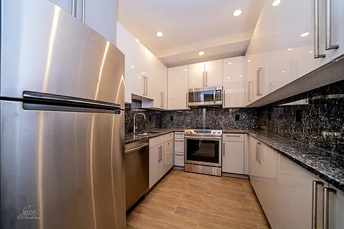 1616 Beacon St #1 Photo 1