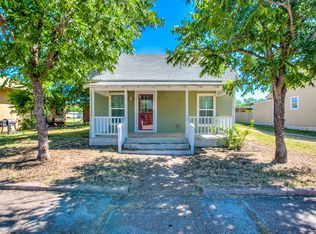 1210 N 8th St, Ballinger, TX 76821