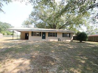 118 Peach Tree St, Laurel Hill, FL 32567