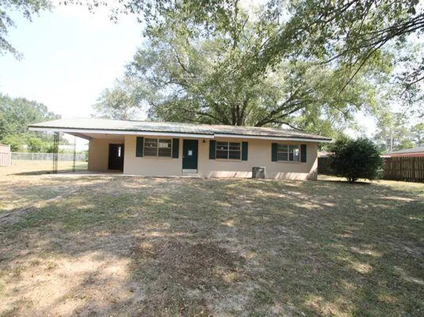 118 Peach Tree St, Laurel Hill, FL 32567