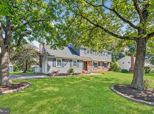 202 Garnet Ln, Wallingford, PA 19086