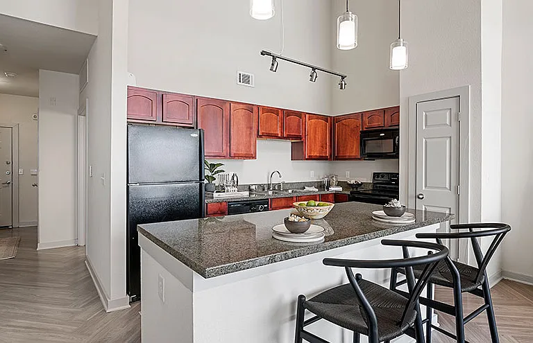 The Residences at Pearland Town Center Apartments — Photo 36