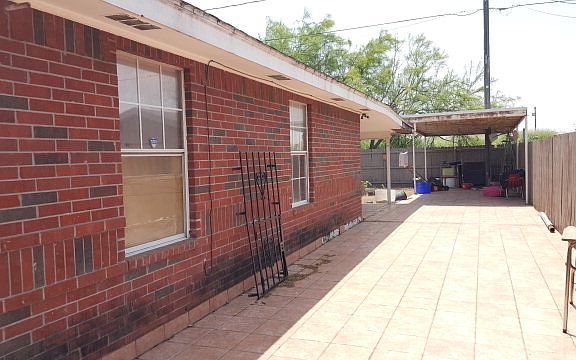 4th image of 2213 N San Antonio Ave