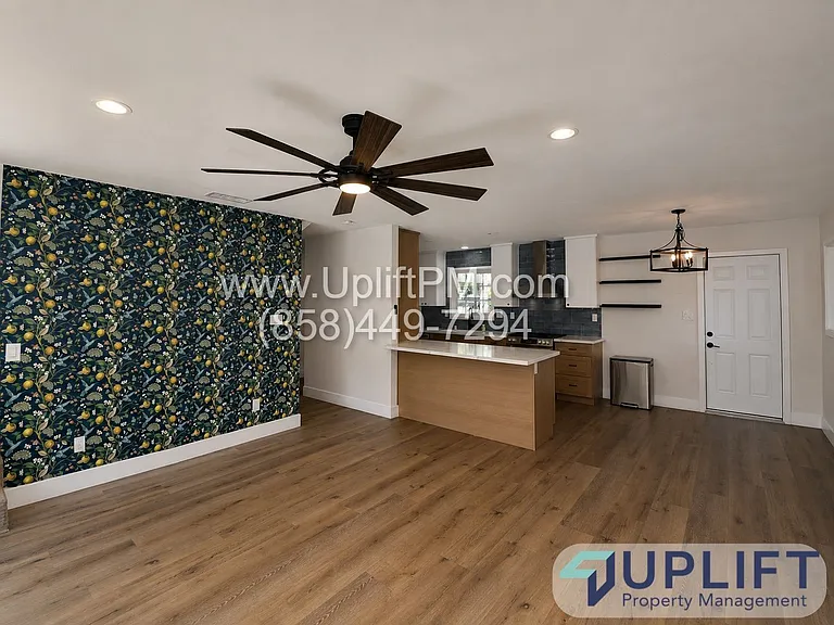 6234 Rose Lake Ave — Photo 1