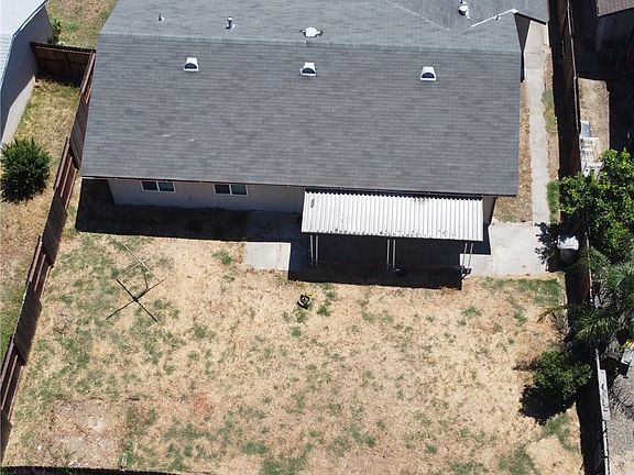 4th image of 7900 Albion Way