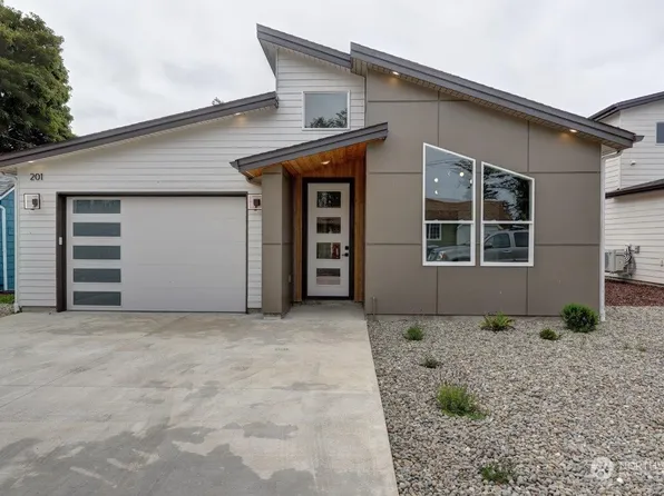 201 24th Street NE, Long Beach, WA 98631