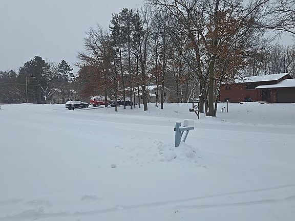 5th image of 213 SW 8th St