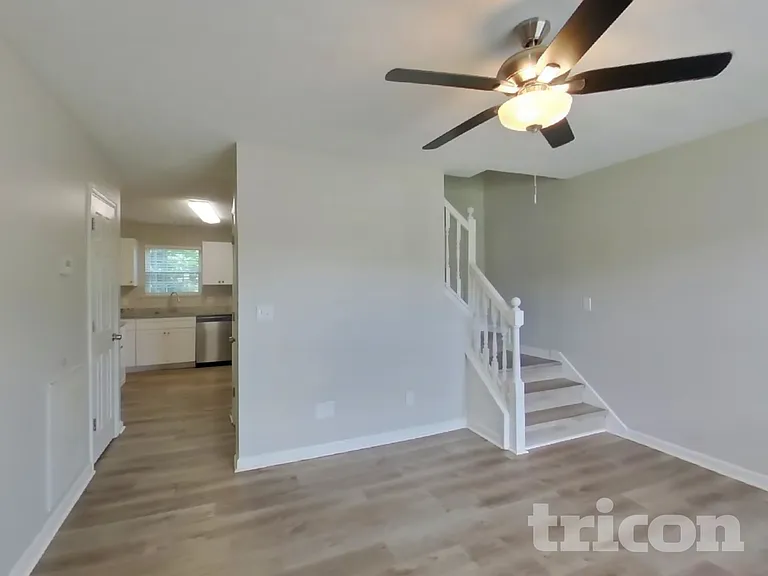 603 Hounds Run — Photo 2
