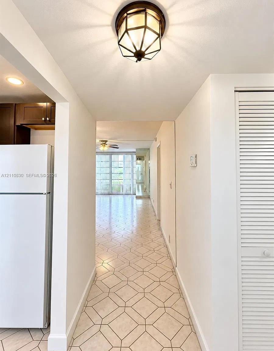 Cypress Chase Condo No 6 — Photo 3