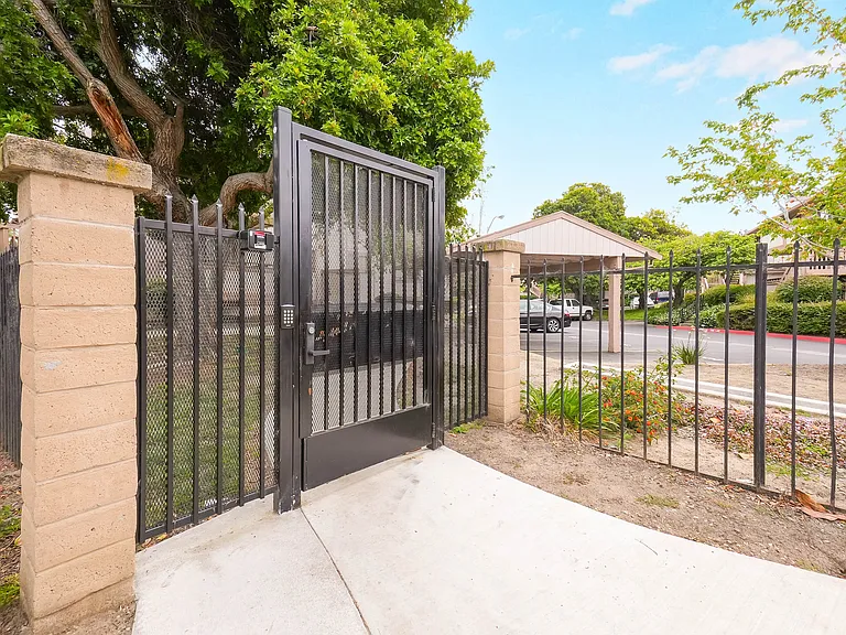 25129 Copa Del Oro Dr #102 — Photo 13