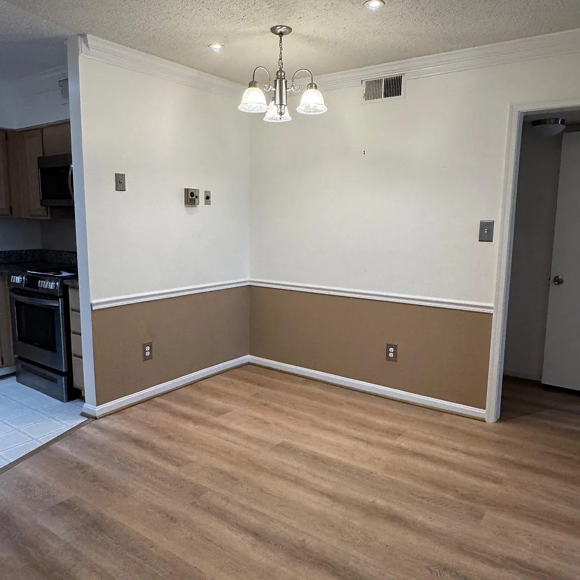 Chateaux Condo — Photo 3