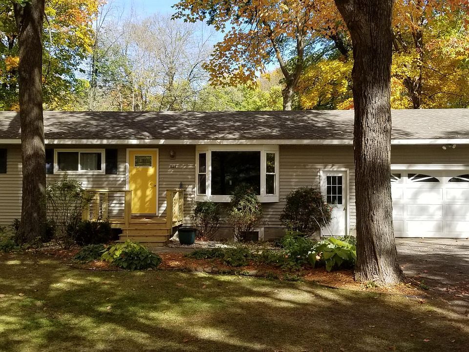 1st image of 1525 Shady Ln NE
