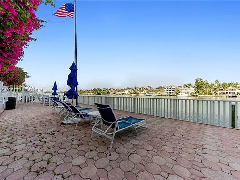 5700 Collins Ave #8A — Photo 31