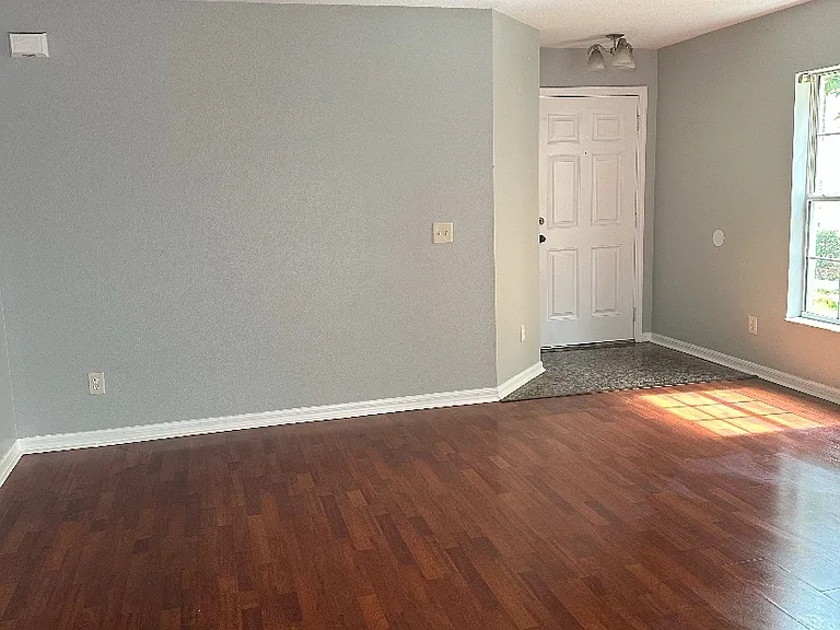 17446 Glenapp Dr — Photo 8