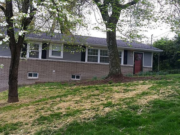 3rd image of 514 Crestwood Dr