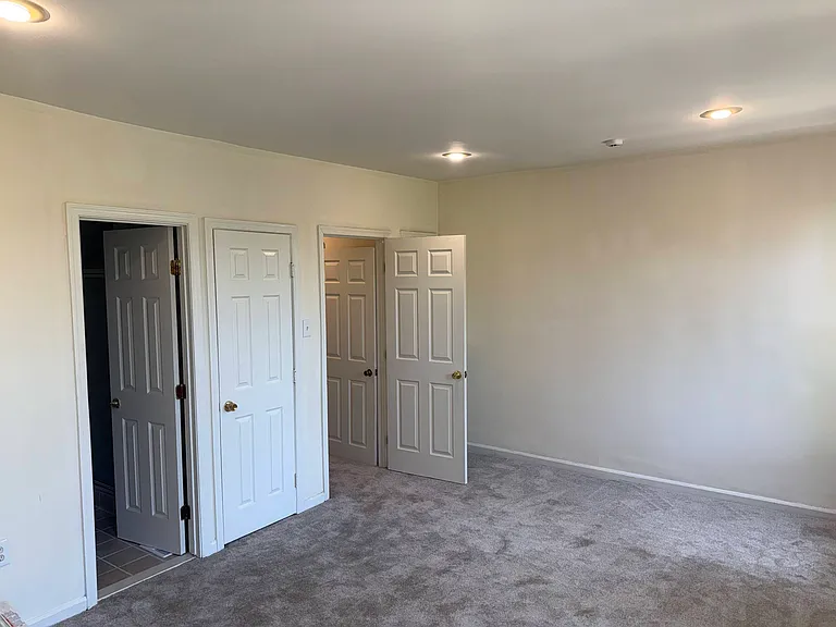917 Hamilton St NW — Photo 10