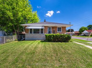 227 Stevenson Rd N, Oshawa, ON L1J 5M8