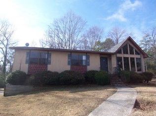 609 Carson Crest Cir, Birmingham, AL 35215