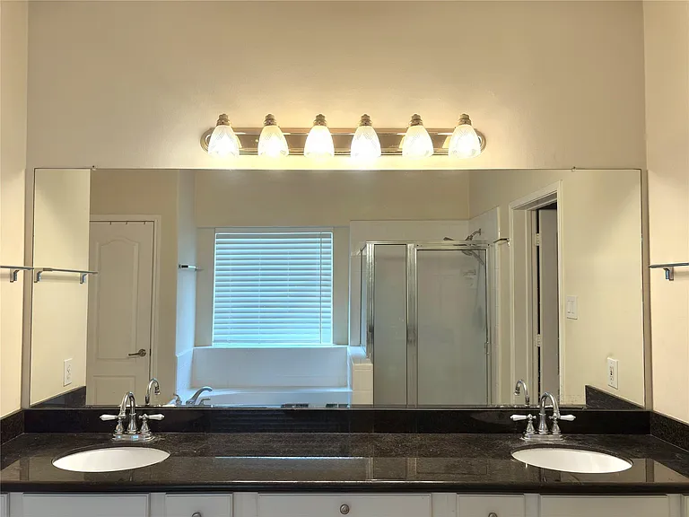 403 Green Stone Ct — Photo 15
