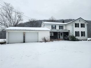 6712 Gardner Rd, Bath, NY 14810