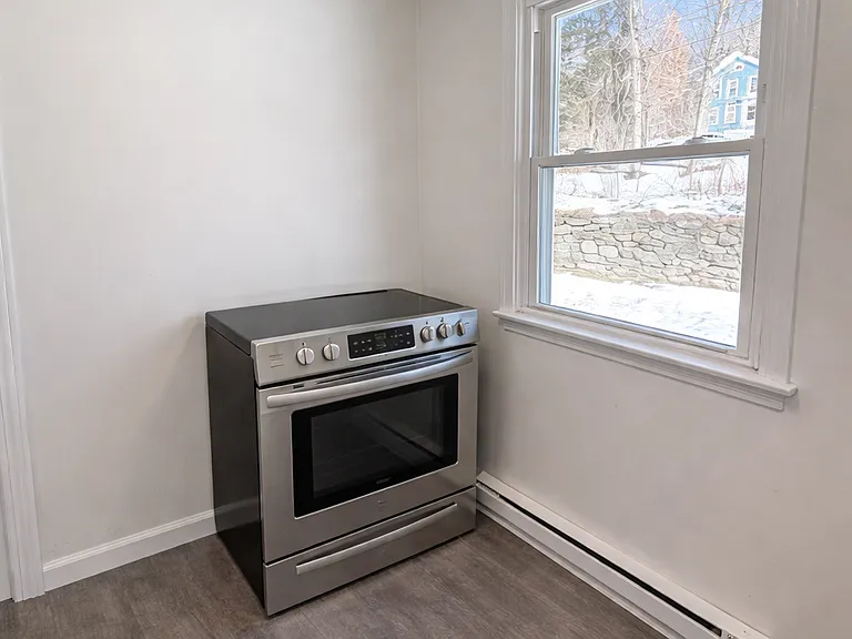 156 Main St #B1 — Photo 9