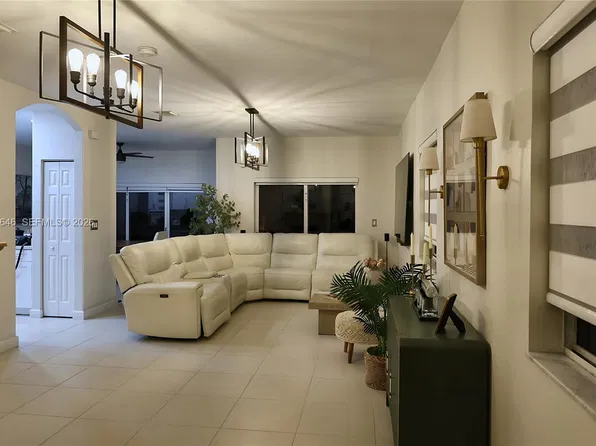 3127 NE 4th St, Homestead, FL 33033