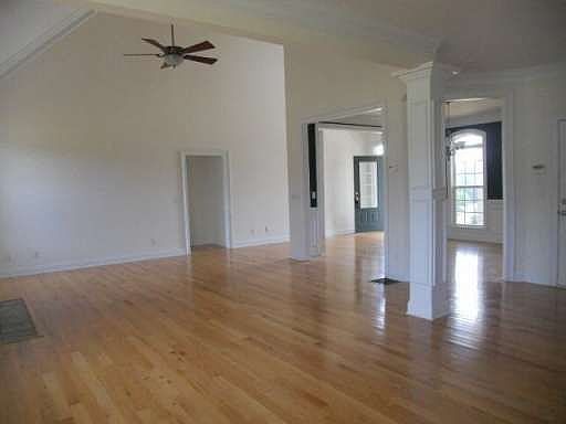 5th image of 601 Country Meadow Dr