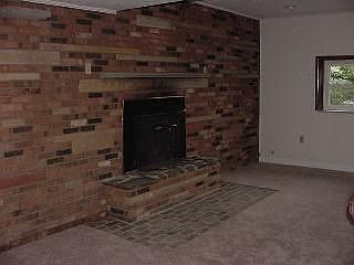 5th image of 69 Yale Dr