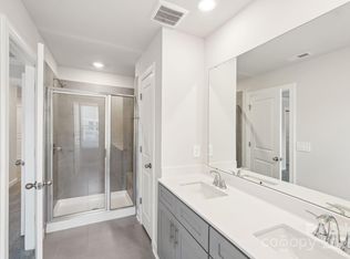 135 Utility Ln, Mooresville, NC 28117