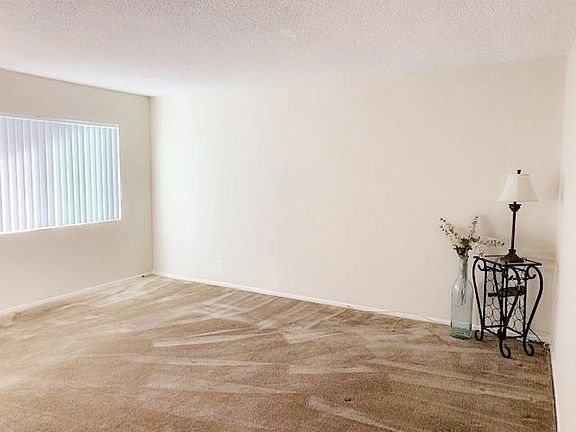 5th image of 66 S Grand Oaks Ave APT 17