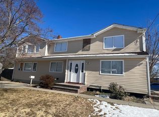 1661 Manatuck Blvd, Bay Shore, NY 11706