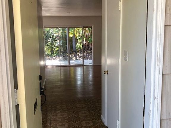 4th image of 16120 Janine Dr