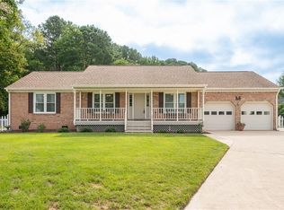 901 Meadow Trail Rd, Chesapeake, VA 23322