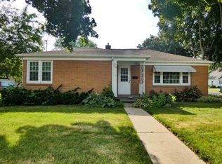 1100 4th St, De Pere, WI 54115