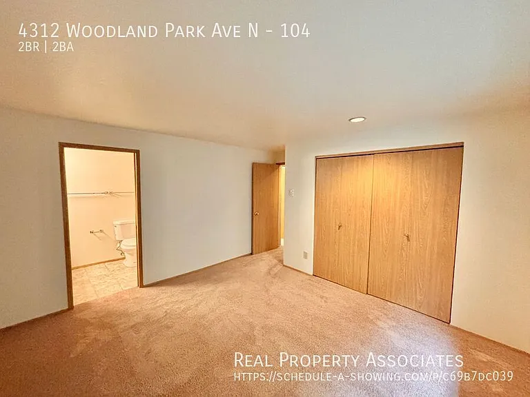 4312 Woodland Park Ave N #104 — Photo 20