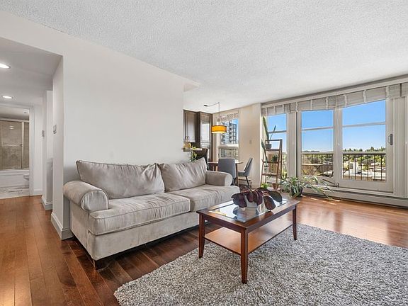 4th image of 733 N 14th Ave SW #1206