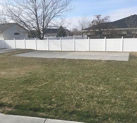 2nd image of 2826 Driftwood Ln