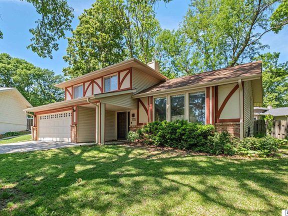 2nd image of 14736 Jefferson Cir