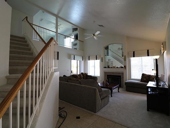 3rd image of 5272 W Pontiac Dr