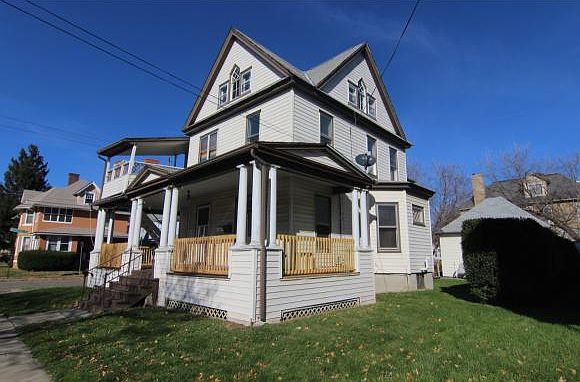 1st image of 44 Schubert St